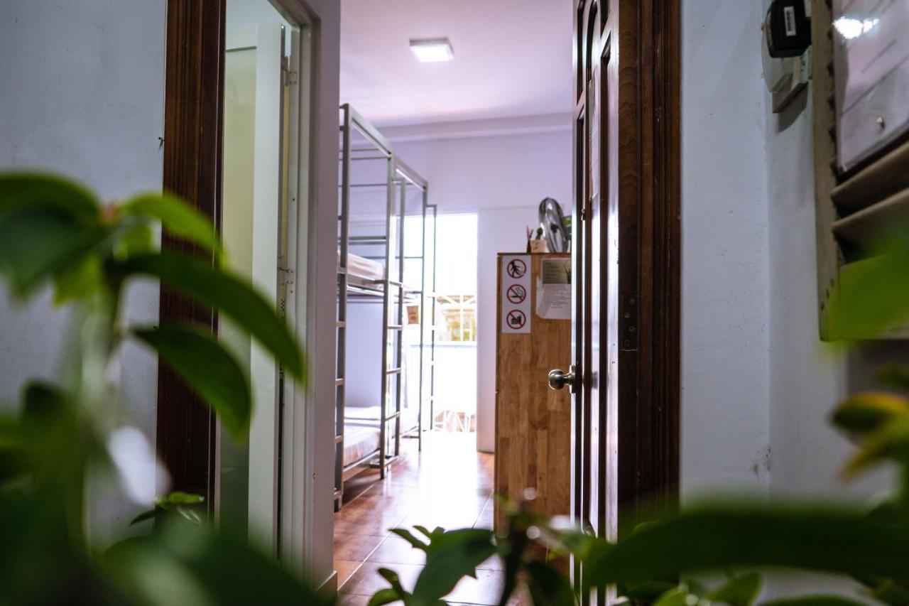 The Crib Vietnam Hostel Ho Şi Min Exterior foto
